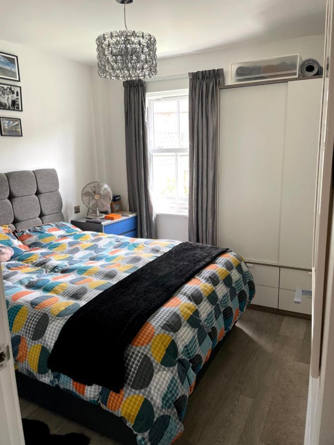 Lovely 1 Bed Cosy With Shard View